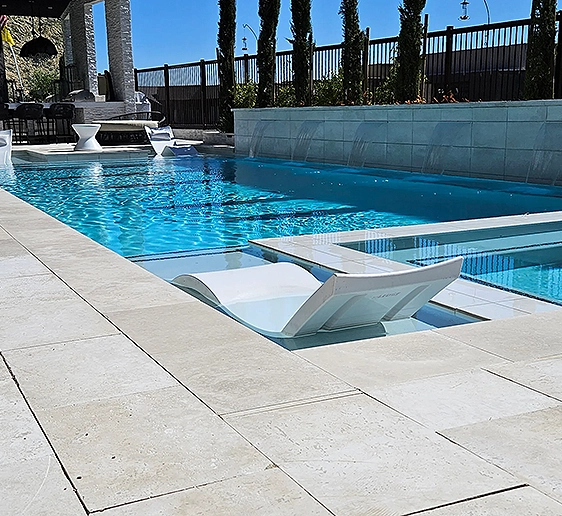 Custom pool by Clarity